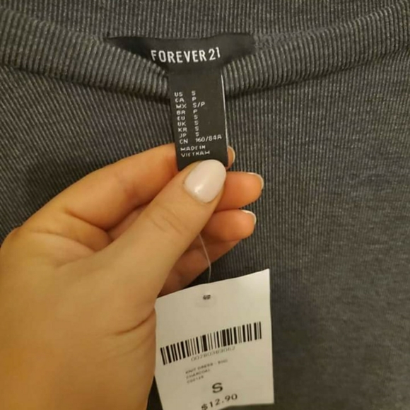 T-shirt dress - Picture 2 of 2